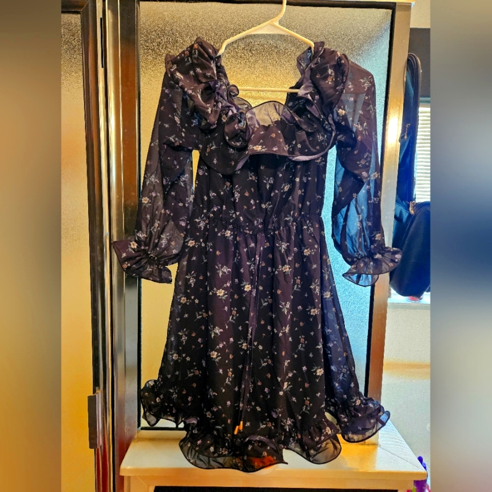 Southern Fried Chics (discontinued) size small, dark blue floral. Casual/Dressy